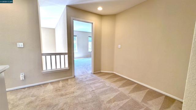 1135 Ranch Point Way, Antioch CA: https://media.crmls.org/mediaz/33766831-cc9c-4c6a-8c72-a8bc9972d8f9.jpg