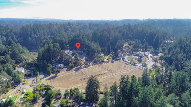 175 Rabbits Run Road, Santa Cruz CA: https://media.crmls.org/mediaz/33769e36-93f1-49e3-a2b2-8af16d015276.jpg