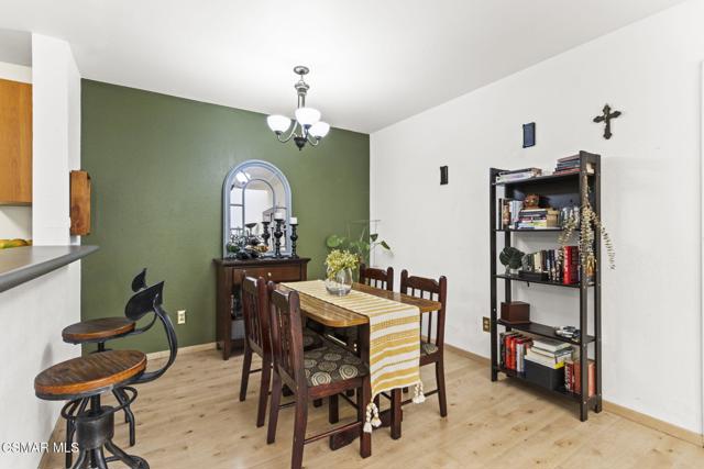 5700 Etiwanda Avenue, Tarzana CA: https://media.crmls.org/mediaz/3376e66c-e015-4c4f-8de5-3e2bb7b9d7fa.jpg