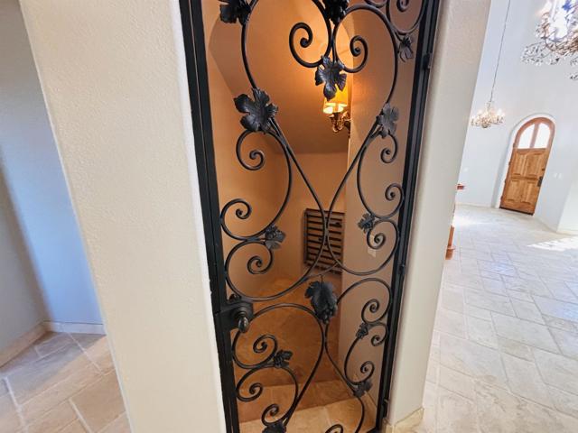 Detail Gallery Image 14 of 58 For 11596 Parkhurst Square, San Diego,  CA 92130 - 6 Beds | 6/1 Baths