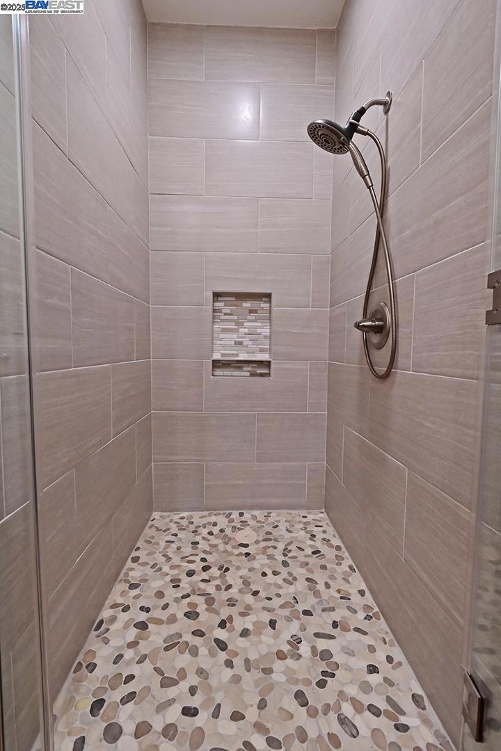 https://media.crmls.org/mediaz/33779d72-d328-498f-a99e-8347b68e65bc.jpg?preset=X-Large