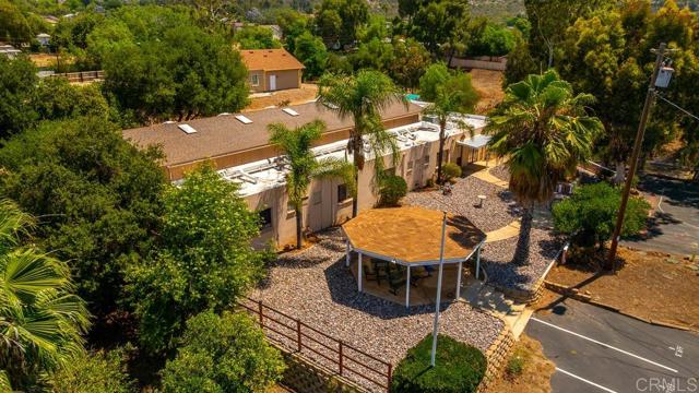 9780 Dunbar Ln Lane, El Cajon CA: https://media.crmls.org/mediaz/33786cca-f4ce-47a9-912d-c1750346eb20.jpg