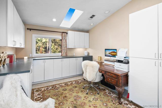 1115 S Mollison Ave, El Cajon CA: https://media.crmls.org/mediaz/33791b0b-d817-4e87-94a2-872a2eacecf2.jpg