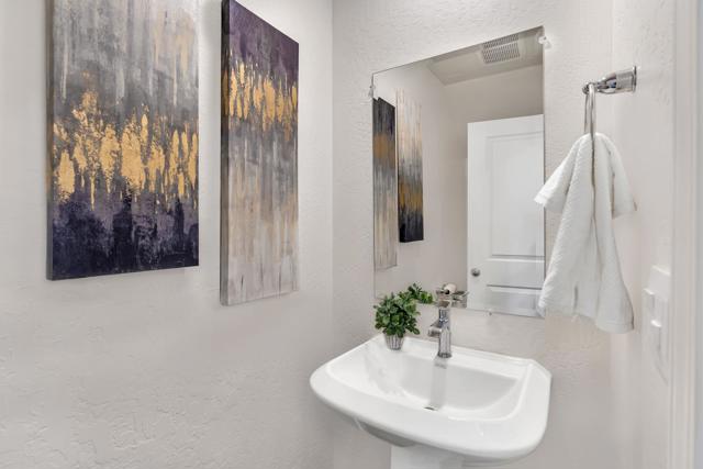 408 RICE Way, Los Banos CA: https://media.crmls.org/mediaz/33792813-7f2f-4602-98d9-61a1f68496f3.jpg