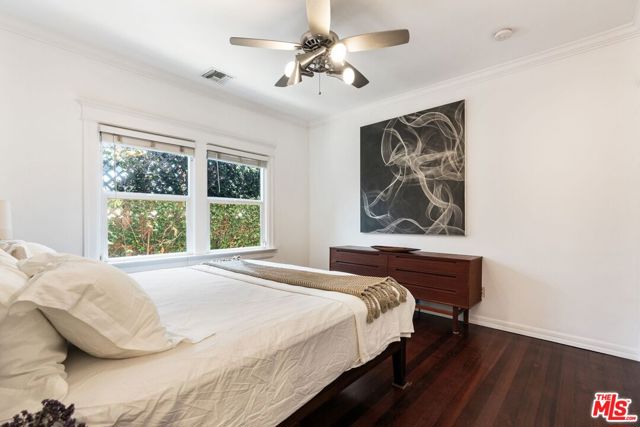 2130 W 27th Street, Los Angeles CA: https://media.crmls.org/mediaz/337a5695-8b55-4a7c-a852-1306d762190d.jpg