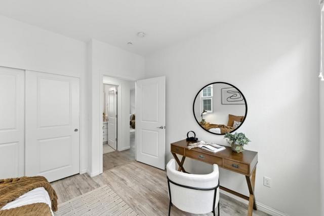 3410 Pyramid Way, Mountain View CA: https://media.crmls.org/mediaz/337a9948-fba1-4b6a-9dd0-b72b3a0621eb.jpg