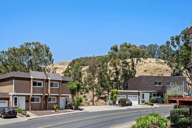 858 Stonegate Drive, South San Francisco CA: https://media.crmls.org/mediaz/337ac1ff-68d5-4520-b081-96804dab8937.jpg
