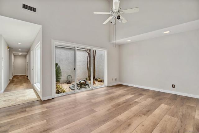 1608 Caminito Asterisco, La Jolla CA: https://media.crmls.org/mediaz/337ade41-e549-4ca6-b5d0-fc9fb7c08eb4.jpg