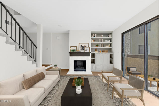 Detail Gallery Image 5 of 13 For 11940 Weddington St #19,  Valley Village,  CA 91607 - 2 Beds | 2/1 Baths