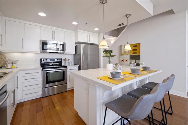 1 E Julian Street, San Jose CA: https://media.crmls.org/mediaz/337ca1bc-f368-4af6-855e-3f4633e1302c.jpg