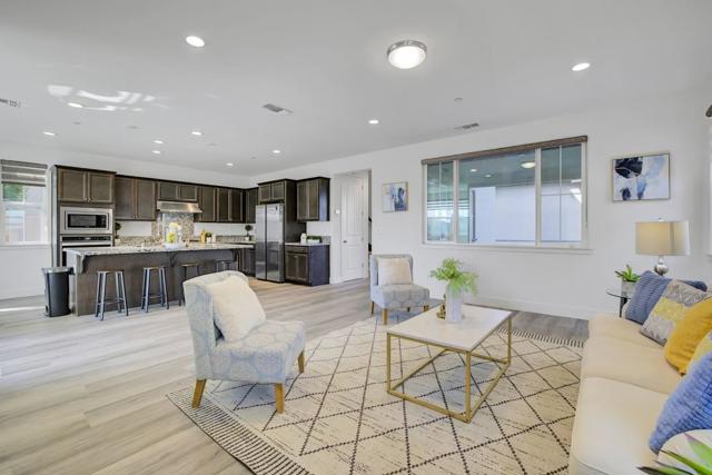 1683 S Ginzburg Street, Mountain House CA: https://media.crmls.org/mediaz/337ce8b6-4f8c-4ea0-b242-6e4958a2864d.jpg
