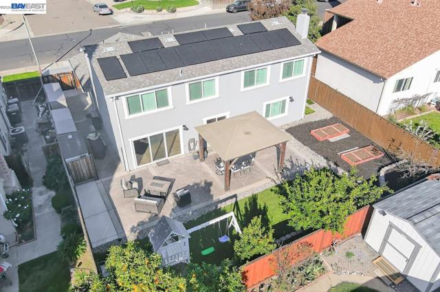 907 Hazel St, Livermore CA: https://media.crmls.org/mediaz/337e2b4a-b0b1-409b-9b72-e1d404e45b42.jpg