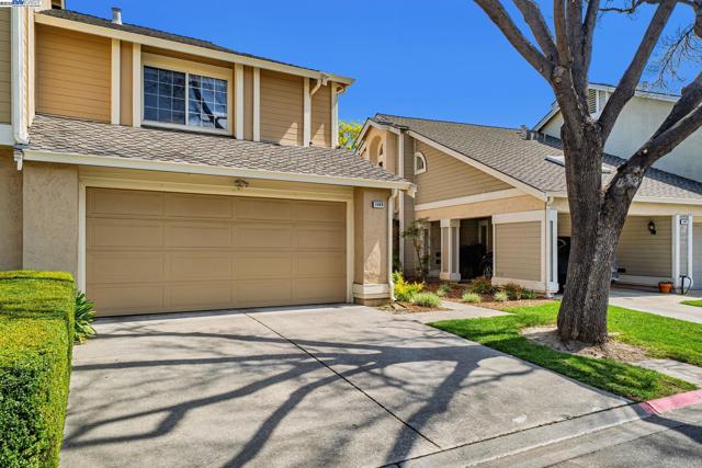 1549 Trimingham Drive, Pleasanton CA: https://media.crmls.org/mediaz/337e9289-67fa-4634-95c6-1b2973dc15cc.jpg