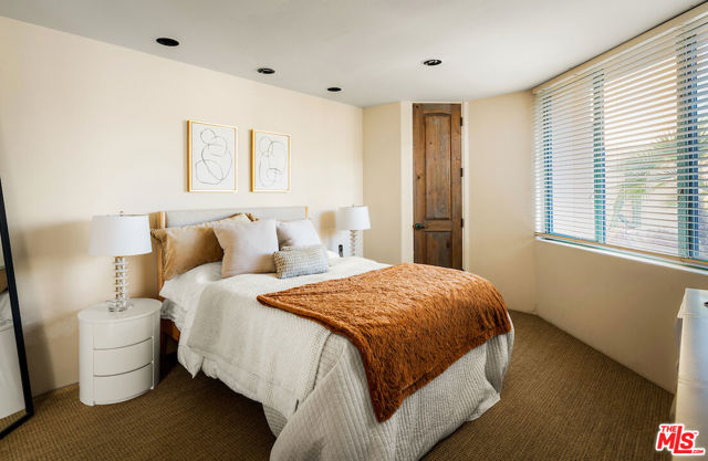 136 Netas Drive, Palm Desert CA: https://media.crmls.org/mediaz/3380565a-6603-4907-b0df-a77a24555767.jpg