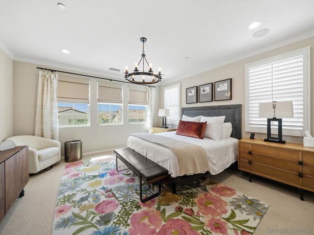 916 Camino Aldea, Chula Vista CA: https://media.crmls.org/mediaz/3380bb23-010e-475f-919f-5bc1d9c5c03f.jpg