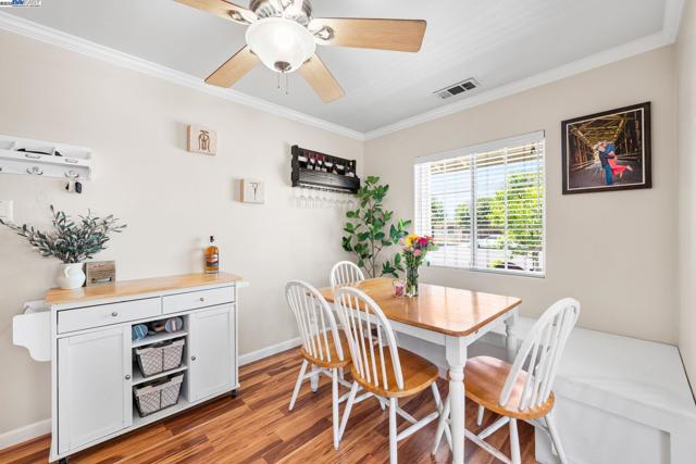692 Adelle St, Livermore CA: https://media.crmls.org/mediaz/3380c89b-8b35-4369-af9d-06093eb4a3c8.jpg