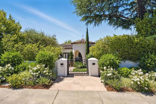 540 Parrott Drive, San Mateo CA: https://media.crmls.org/mediaz/3380dbcf-f4b1-47bb-a8f9-a768710d40a9.jpg