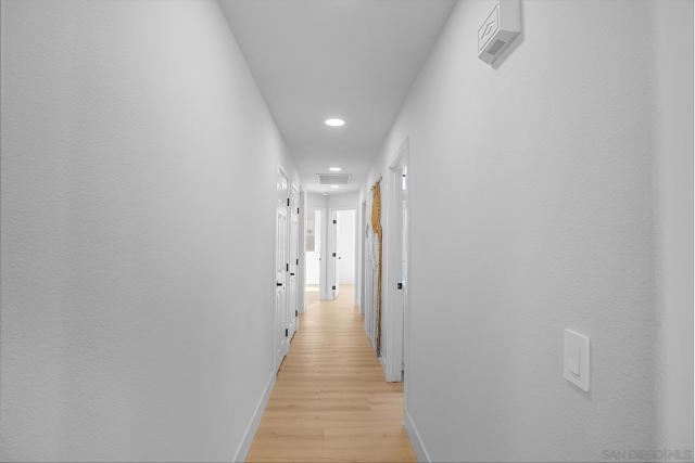 1120 Parkview Dr, Oceanside CA: https://media.crmls.org/mediaz/3380eeb8-9bcd-491c-8f82-5d093d3ff398.jpg