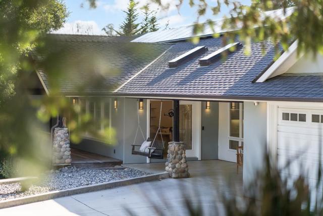 121 Day Valley Lane, Aptos CA: https://media.crmls.org/mediaz/338142a1-bbaf-4750-a744-c9c47c349696.jpg