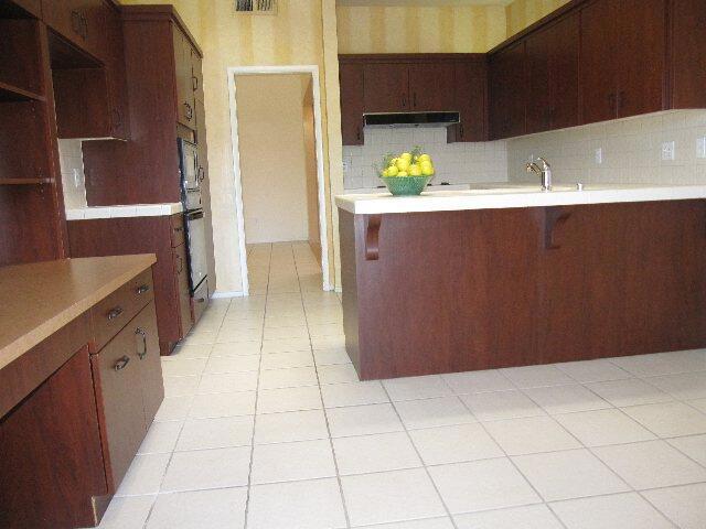 139 Lake Shore Drive, Rancho Mirage CA: https://media.crmls.org/mediaz/33816750-9b5e-4db7-a523-1de5ce6d0759.jpg