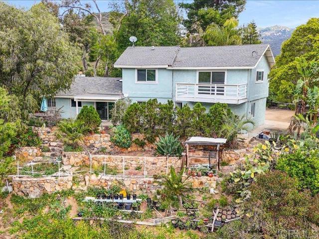 10071 Gomez Creek Road, Fallbrook CA: https://media.crmls.org/mediaz/3381acaf-282f-4f6a-8bb6-8e48594a8e96.jpg
