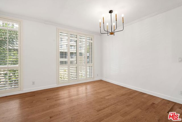 7270 Hillside Avenue, Los Angeles CA: https://media.crmls.org/mediaz/3381bc93-4191-4002-ab84-d2262ef33a38.jpg