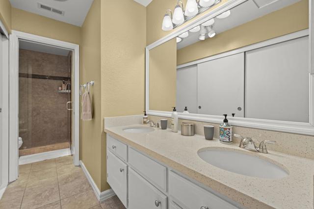 870 Ginger Avenue, Carlsbad CA: https://media.crmls.org/mediaz/3381dd53-d281-48ce-9748-d7ddfdb683e6.jpg