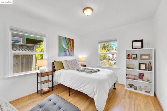 725 Trevethan Ave, Santa Cruz CA: https://media.crmls.org/mediaz/338304f9-2ebd-4849-93a8-a86d3a0076dd.jpg