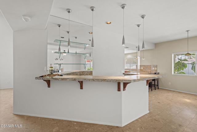 41985 Hemingway Court, Palm Desert CA: https://media.crmls.org/mediaz/33833e7f-6e68-4faf-8cd4-780ad2ec4265.jpg
