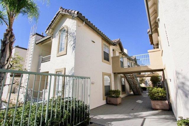 8644 New Salem Street, San Diego CA: https://media.crmls.org/mediaz/3383458f-79f1-4943-b384-3b312968cf87.jpg