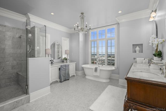 2045 W California St, San Diego CA: https://media.crmls.org/mediaz/3383975c-380d-4e6e-a247-480581a6161d.jpg