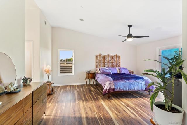 1328 Woodhaven Dr, Oceanside CA: https://media.crmls.org/mediaz/3383bd0c-4f36-40e4-8920-212fd5a80752.jpg