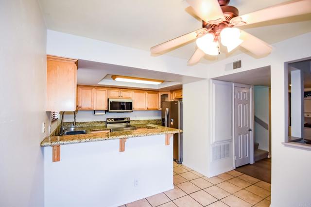 2170 Alpine Glen Pl., Alpine CA: https://media.crmls.org/mediaz/33842465-4958-4853-ad0e-b772dfa93346.jpg