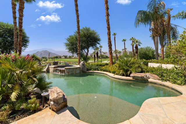 79953 Rancho La Quinta Drive, La Quinta CA: https://media.crmls.org/mediaz/33845c32-2004-4598-b4cd-6b58056713a6.jpg