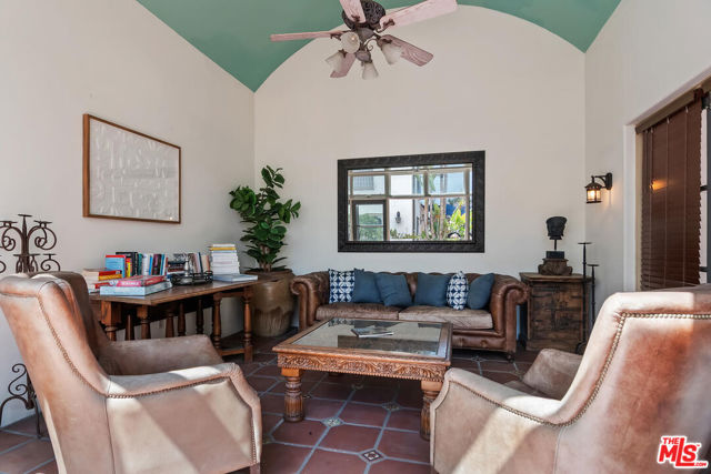 1414 N Harper Avenue, West Hollywood CA: https://media.crmls.org/mediaz/3384af36-0ff1-464e-a888-10dacc6d6953.jpg