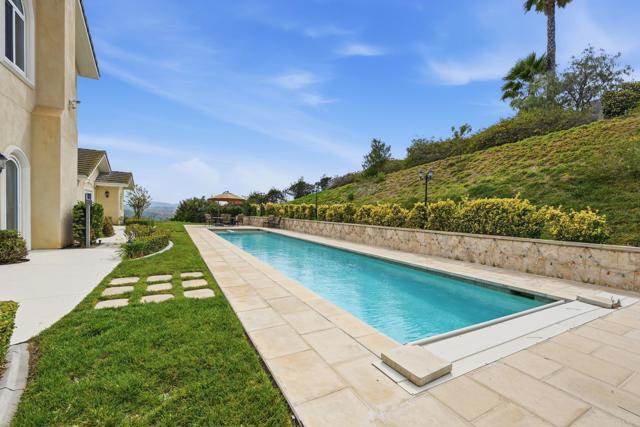 Detail Gallery Image 48 of 74 For 3611 Monserate Hill Ct, Fallbrook,  CA 92028 - 4 Beds | 4/1 Baths