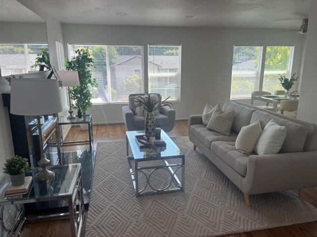 632 W 39th Avenue, San Mateo CA: https://media.crmls.org/mediaz/338545a3-39f3-42c1-a0b7-19f2c93aa1ef.jpg