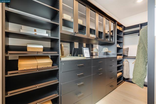 202 Stone Pine Terraces, Sunnyvale CA: https://media.crmls.org/mediaz/33856b35-96f5-4cdd-a351-121fd5b72a72.jpg