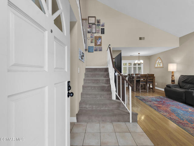 13100 View Mesa Street, Moorpark CA: https://media.crmls.org/mediaz/33859c5b-60de-428a-9858-7414446bbac7.jpg