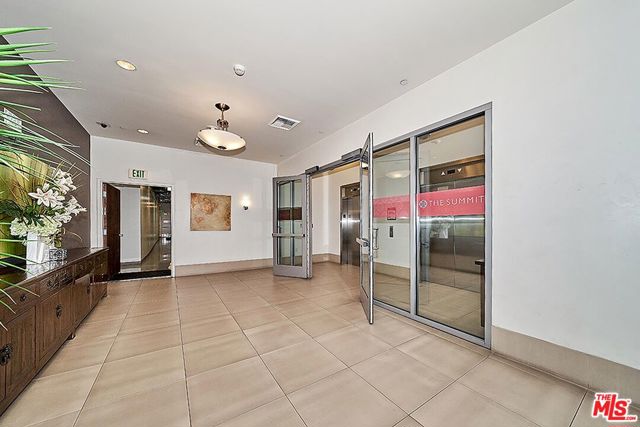 3223 W 6th Street, Los Angeles CA: https://media.crmls.org/mediaz/3385e288-5d10-401c-a98b-a5ce55e2e139.jpg