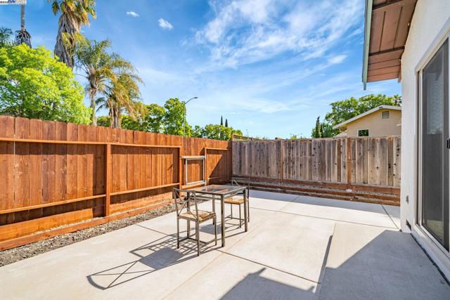 8629 Beverly Lane, Dublin CA: https://media.crmls.org/mediaz/3385f38b-1167-4d0f-bce6-0e6c85be22fc.jpg