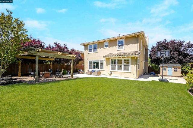 5152 Bengali St, Danville CA: https://media.crmls.org/mediaz/338689ff-d4d4-43ec-9903-b06829d9fb7c.jpg