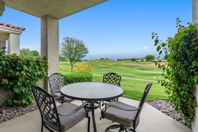 54836 Inverness Way Way, La Quinta CA: https://media.crmls.org/mediaz/338751b3-1583-4731-b6c8-06a6c69cbdc8.jpg
