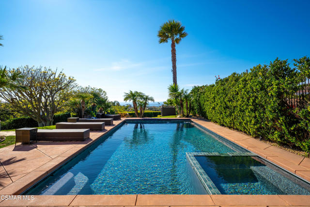 5810 Zumirez Drive, Malibu CA: https://media.crmls.org/mediaz/33878e0b-d4f0-4aa0-95e7-658820162221.jpg