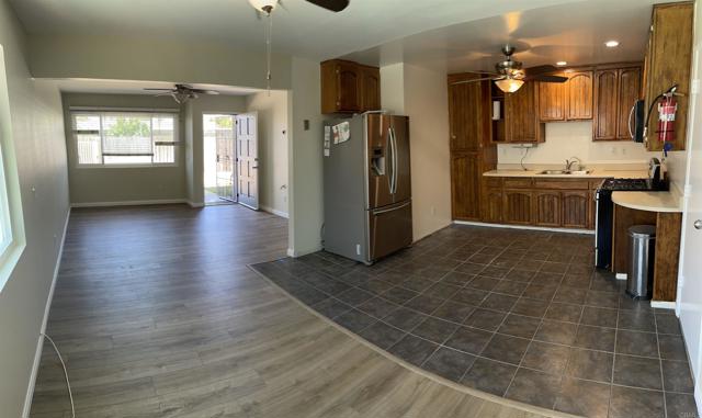 Detail Gallery Image 37 of 43 For 5676 Chateau Dr, San Diego,  CA 92117 - 7 Beds | 3/2 Baths