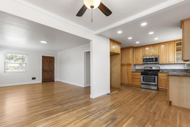 Detail Gallery Image 13 of 35 For 7287 Blackton Dr, La Mesa,  CA 91941 - 3 Beds | 1/1 Baths