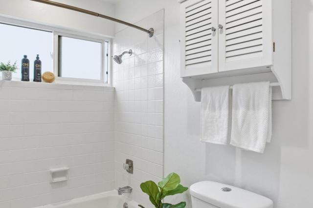 4117 George Avenue, San Mateo CA: https://media.crmls.org/mediaz/3388f628-274c-4405-ab88-ede5b162aa16.jpg