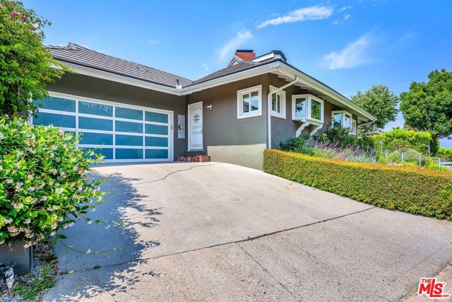 3389 Wrightview Place photo 2