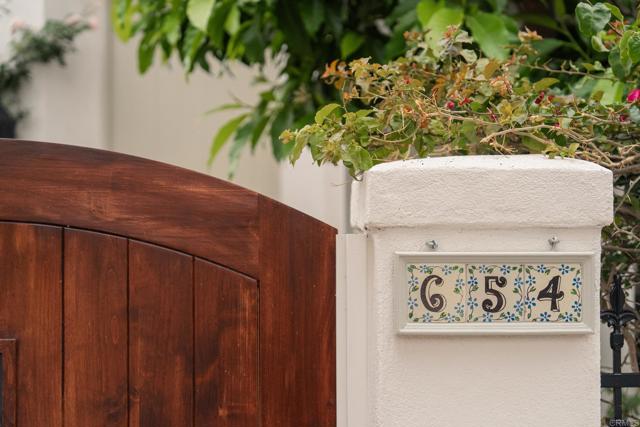 Detail Gallery Image 6 of 47 For 654 Bonair Pl, La Jolla,  CA 92037 - 5 Beds | 4 Baths