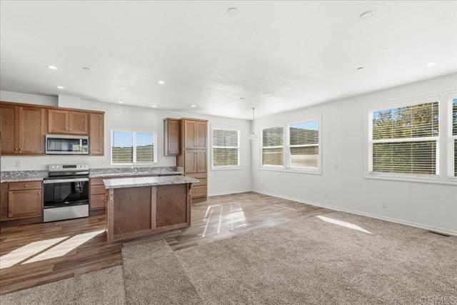 Detail Gallery Image 5 of 43 For 22815 17 Illahee Dr, Alpine,  CA 91901 - 3 Beds | 2/1 Baths